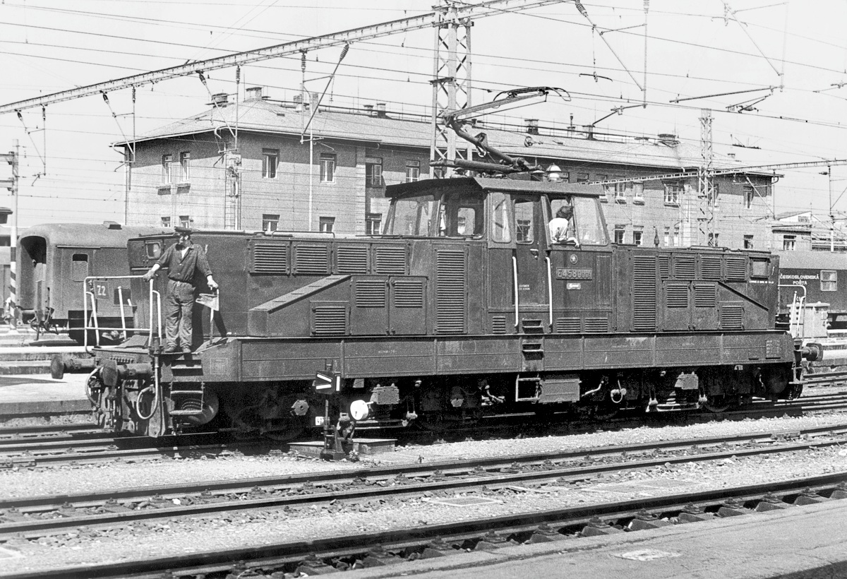 [1200x820] 110001c.jpg