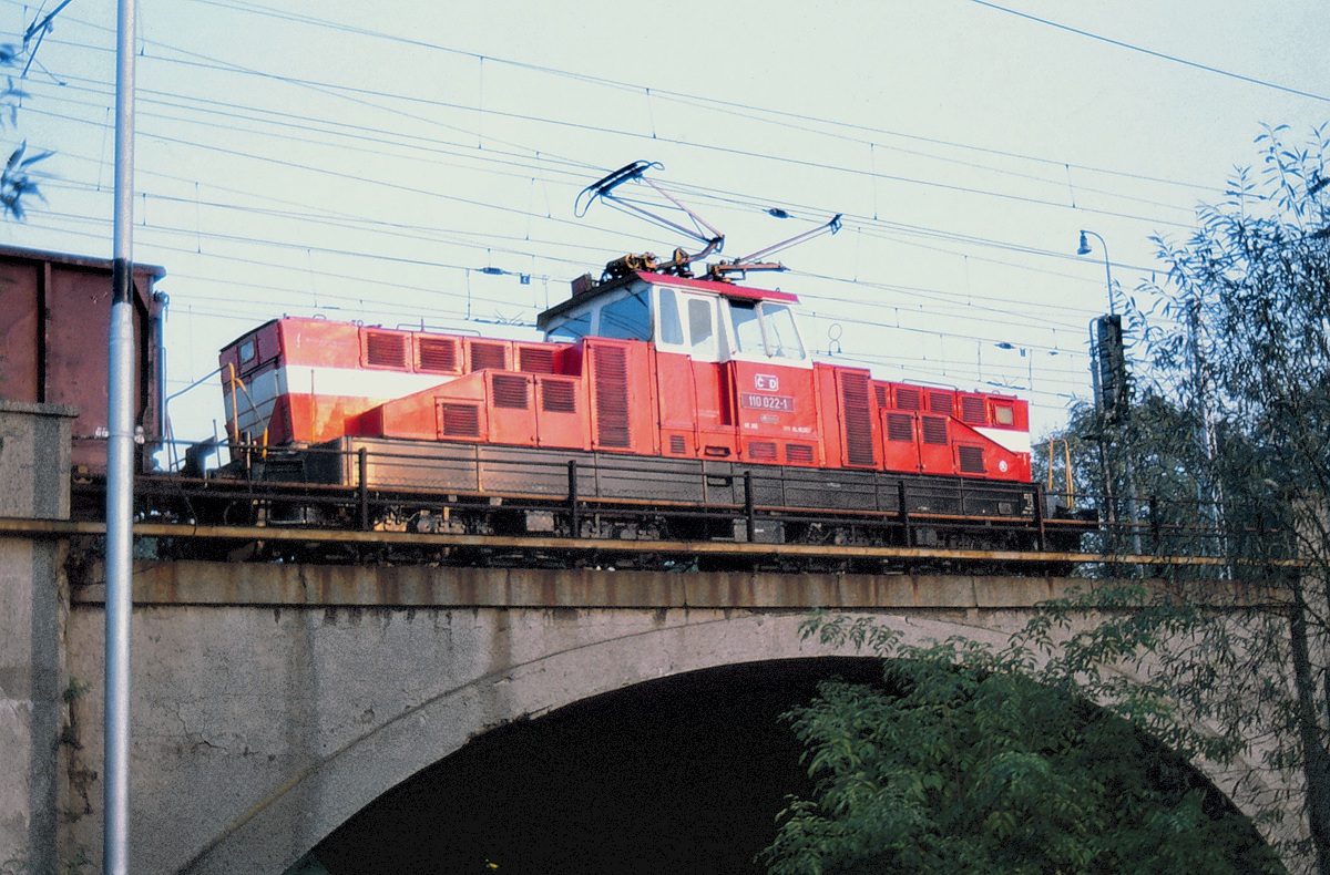 [1200x790] 110022d.jpg