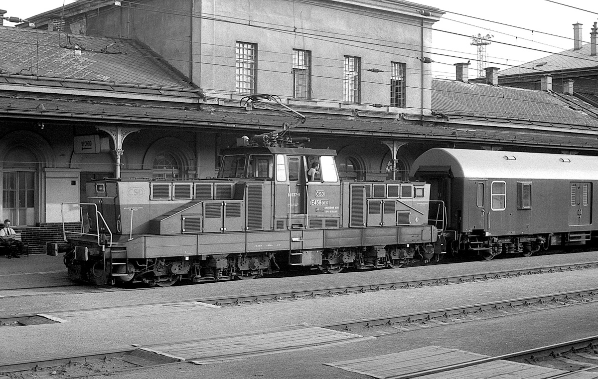 [1200x760] 110037b.jpg