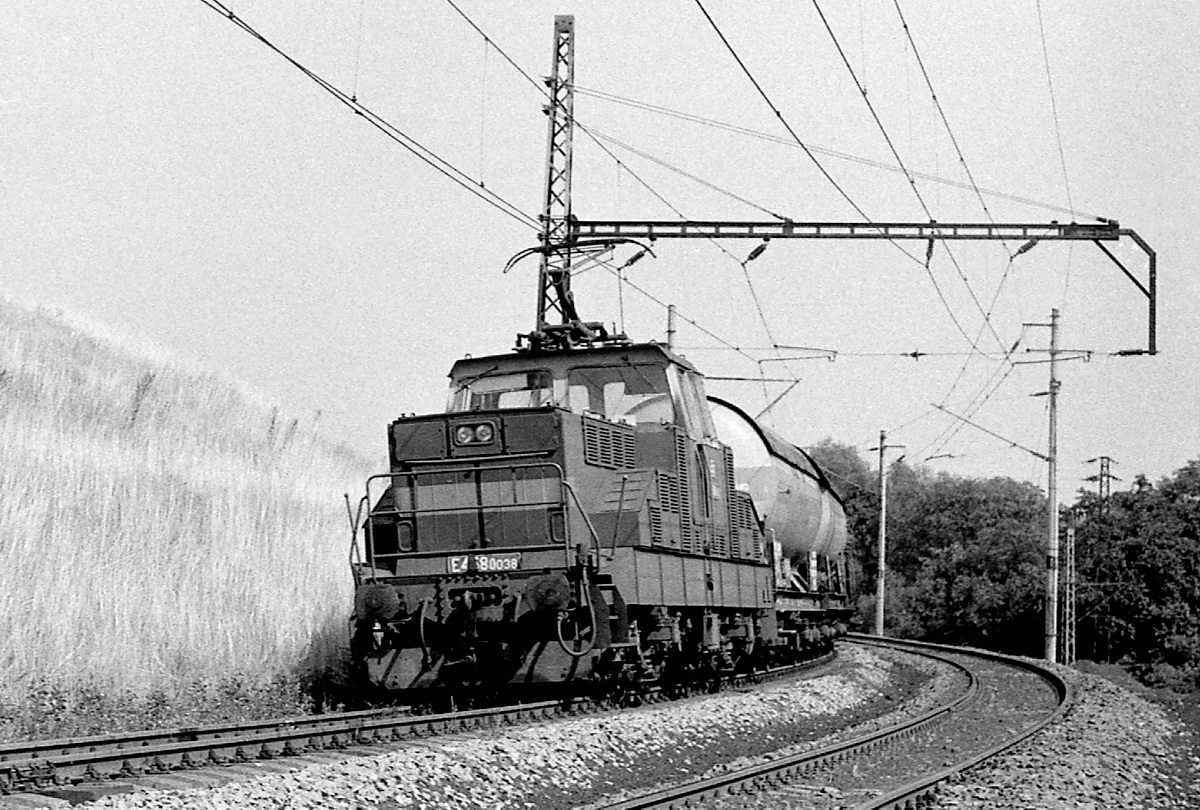 [1200x810] 110038a.jpg