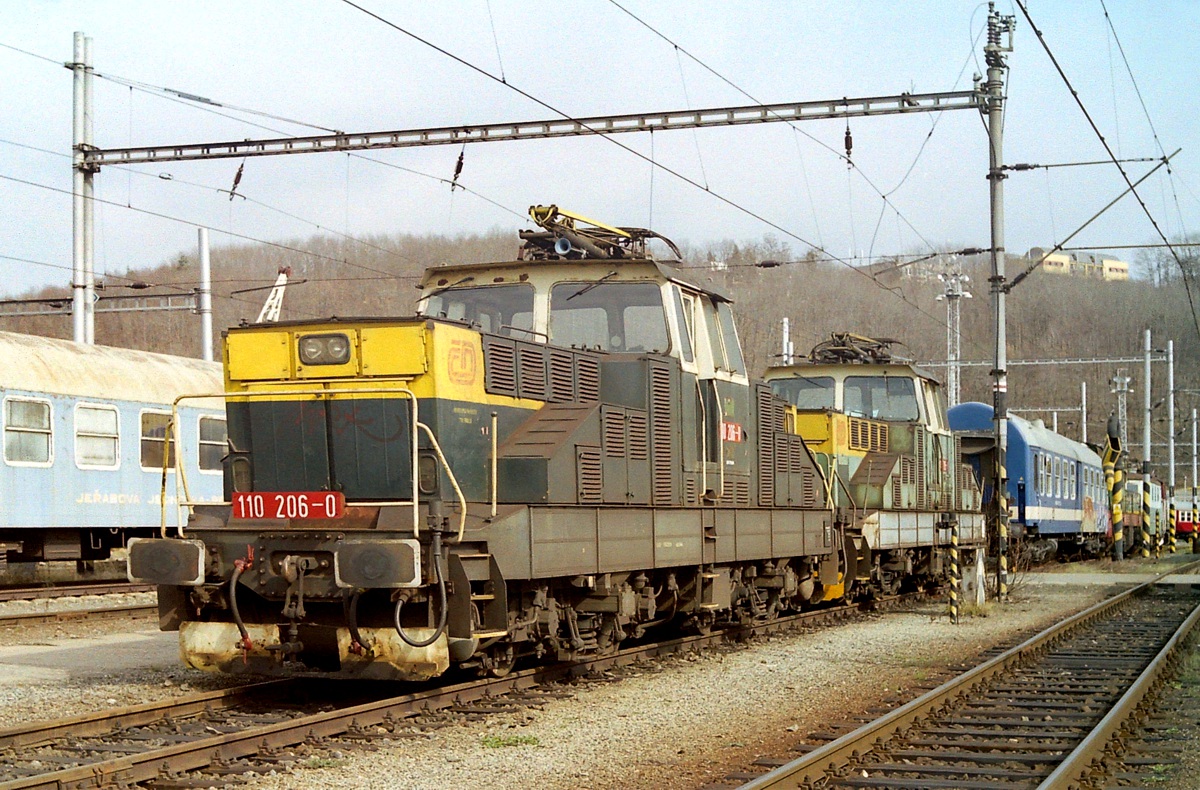 [1200x790] 110206a.jpg