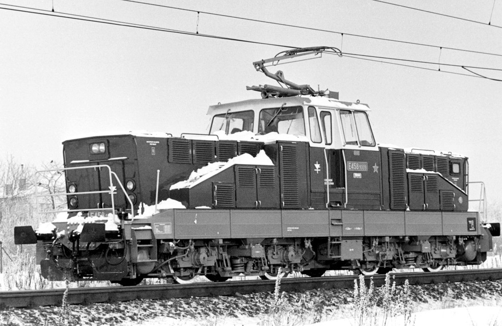 [1024x665] 111009a.jpg