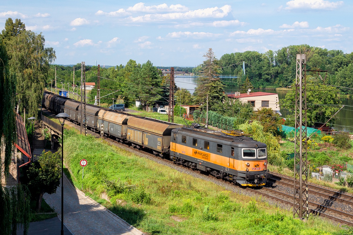 [1200x800] 121038c.jpg