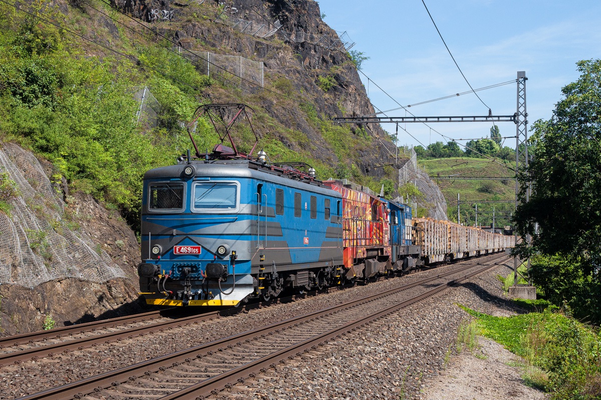 [1200x800] 121065c.jpg