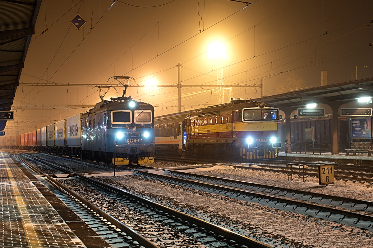 [1200x800] 130039e.jpg