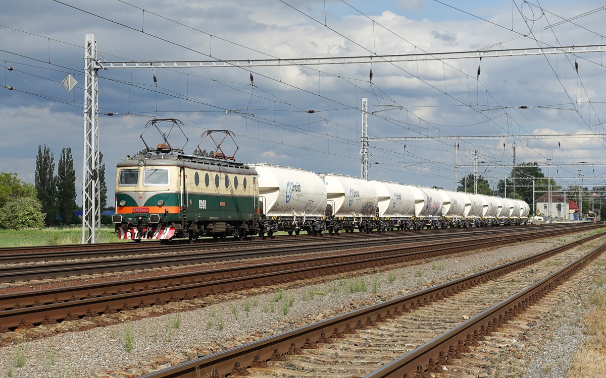 [1200x750] 140042g.jpg