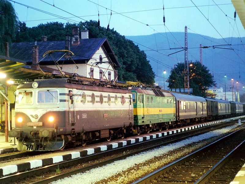 [800x600] 140074d.jpg