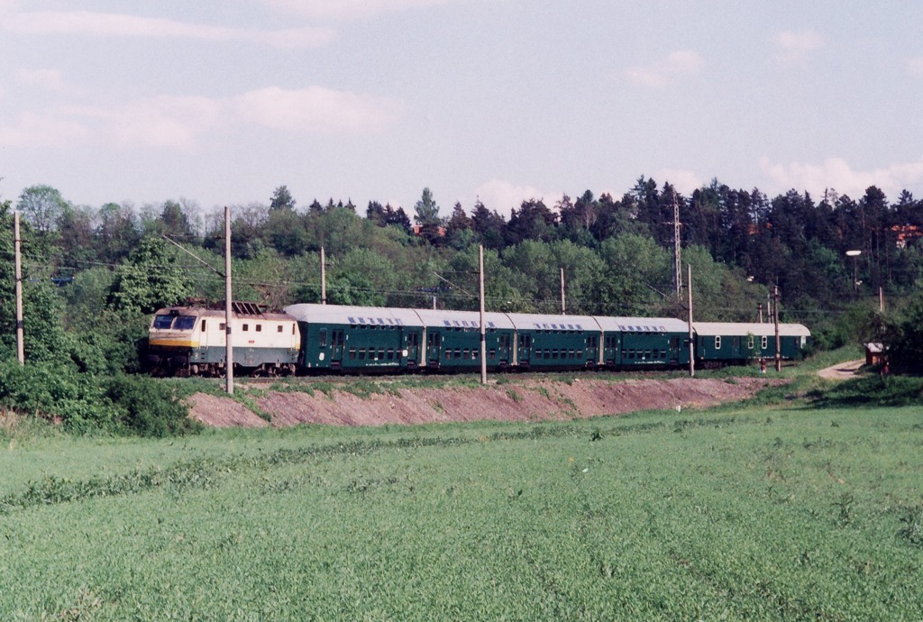 [1024x690] 150025h.jpg