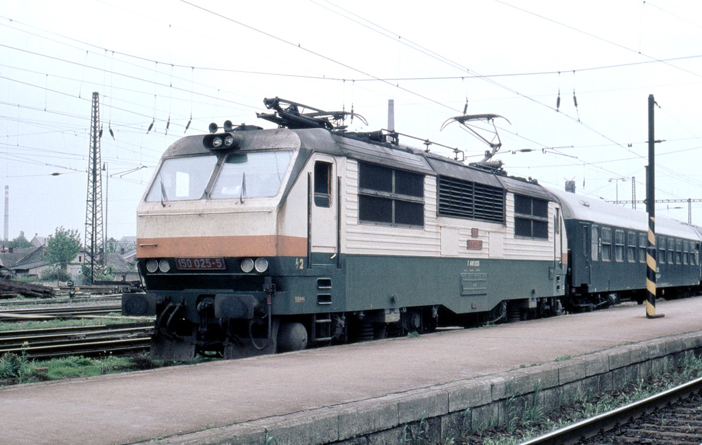 [1024x650] 150025l.jpg