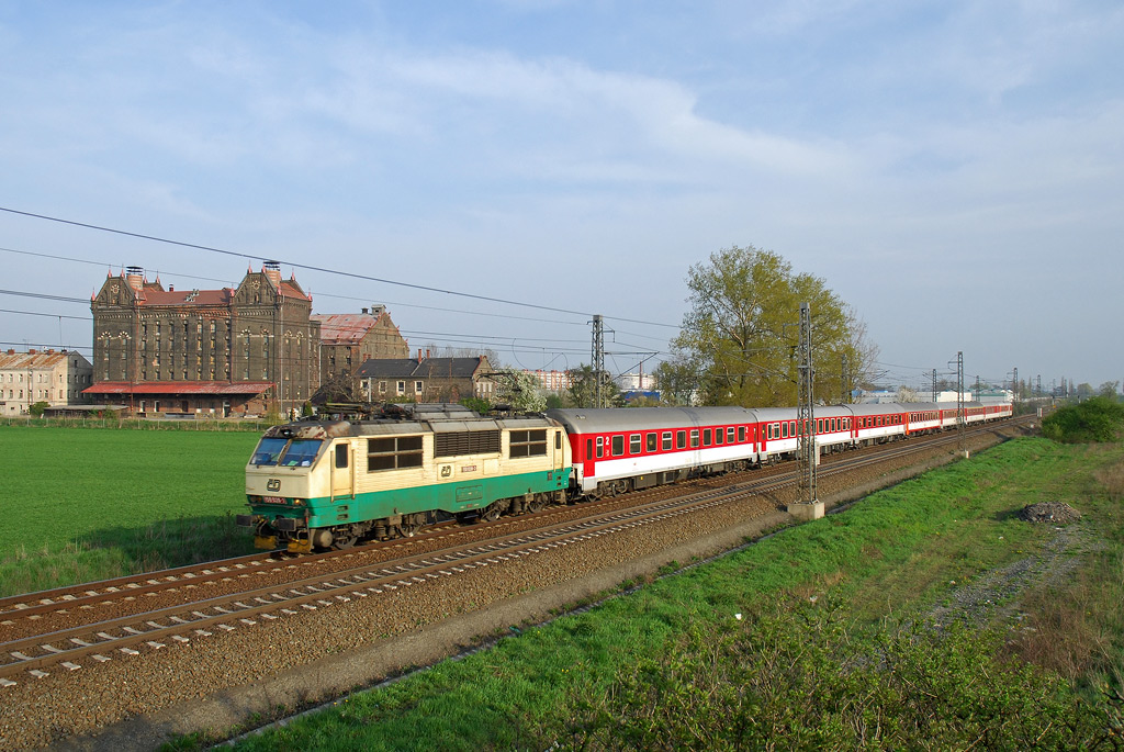 [1024x685] 150026e.jpg