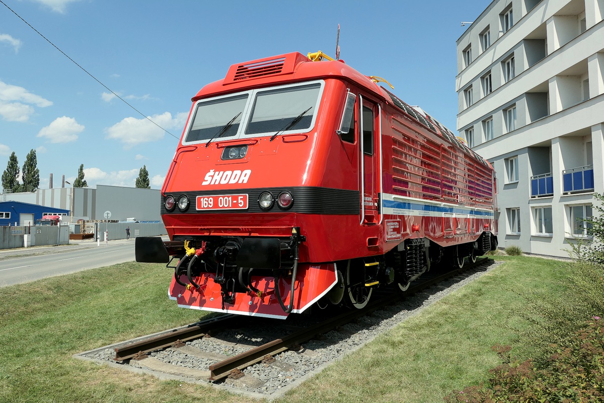 [1200x800] 169001pom1.jpg