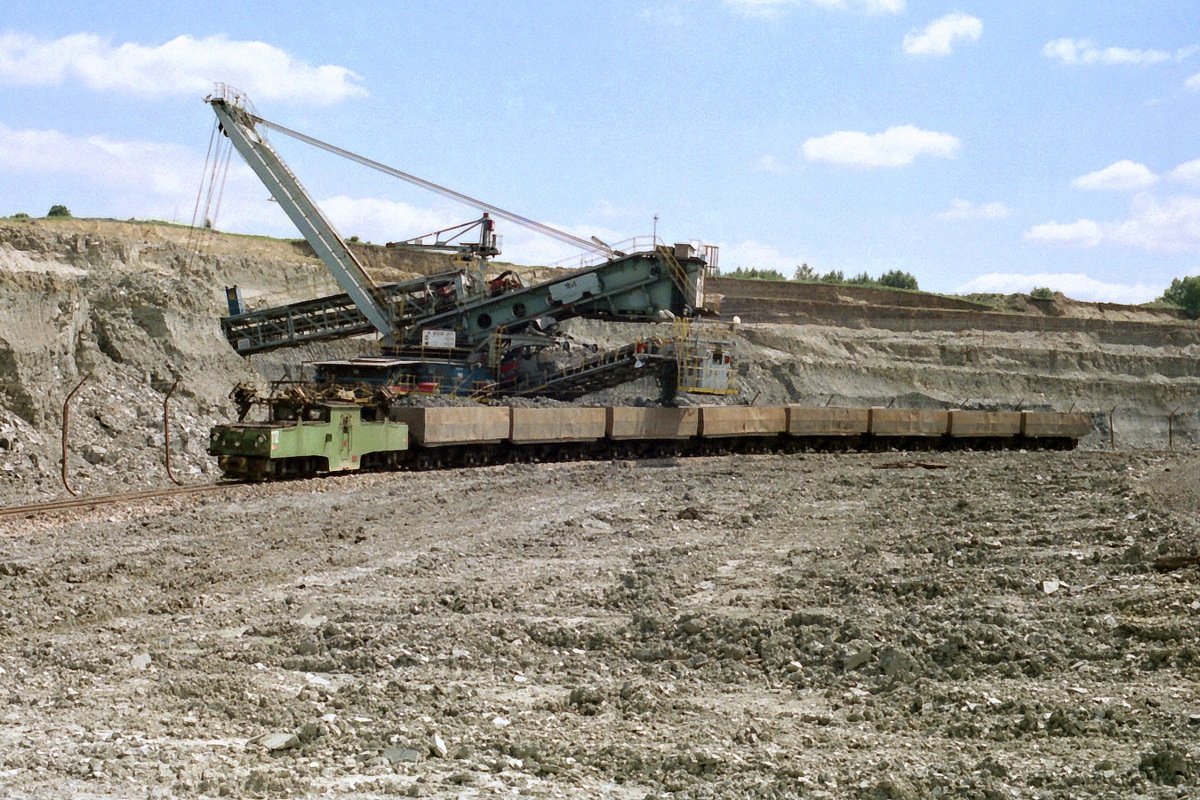 [1200x800] SU112a.jpg