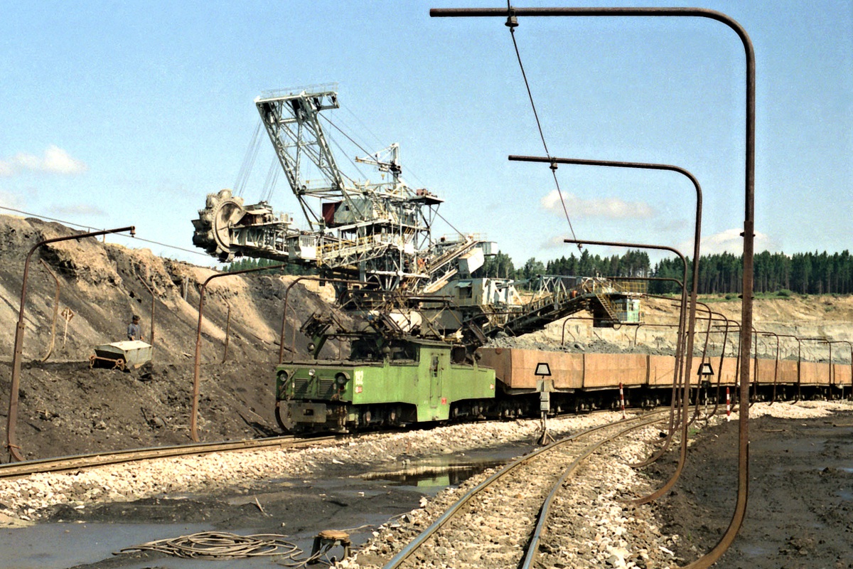 [1200x800] SU192b.jpg