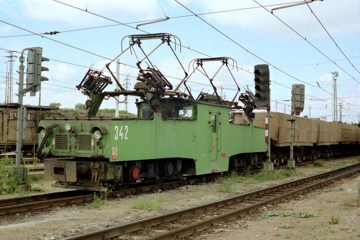 [1200x800] SU342a.jpg
