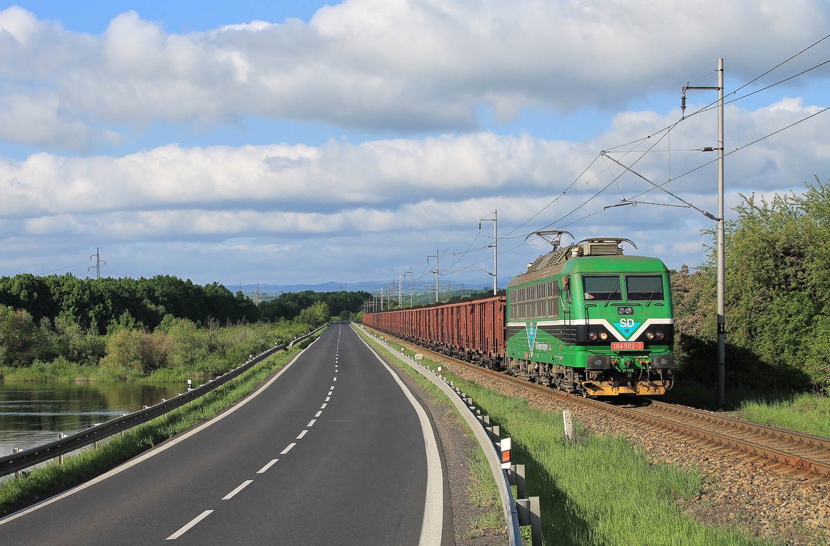 [1200x790] 184502q.jpg