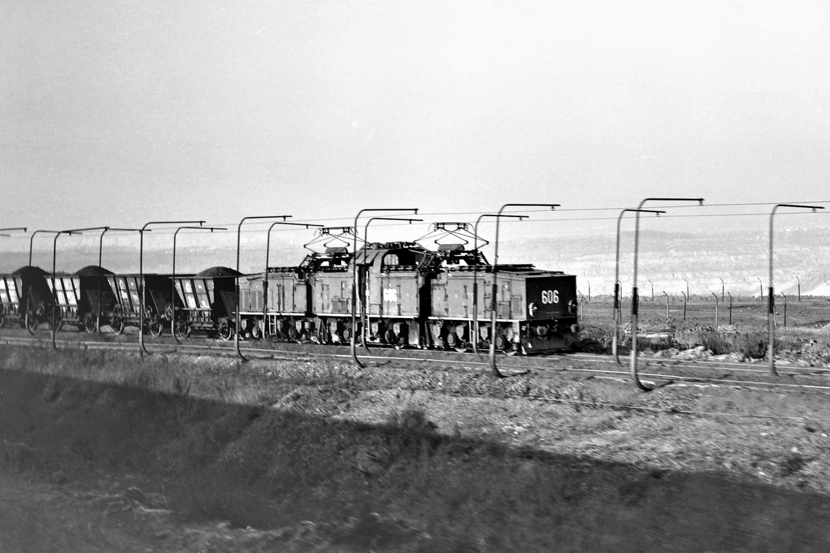 [1200x800] MUS_26Em606a.jpg