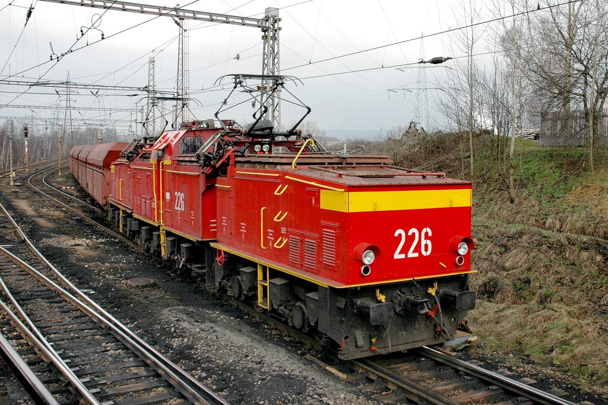 [1200x800] SU_26Em226c.jpg