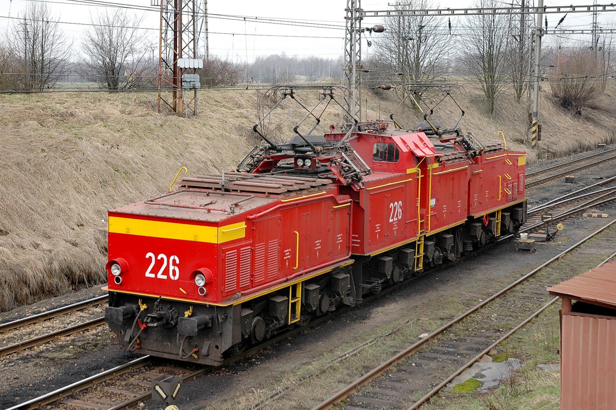 [1200x800] SU_26Em226d.jpg