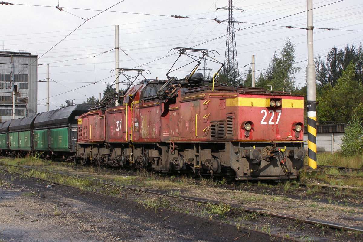 [1200x800] SU_26Em227b.jpg