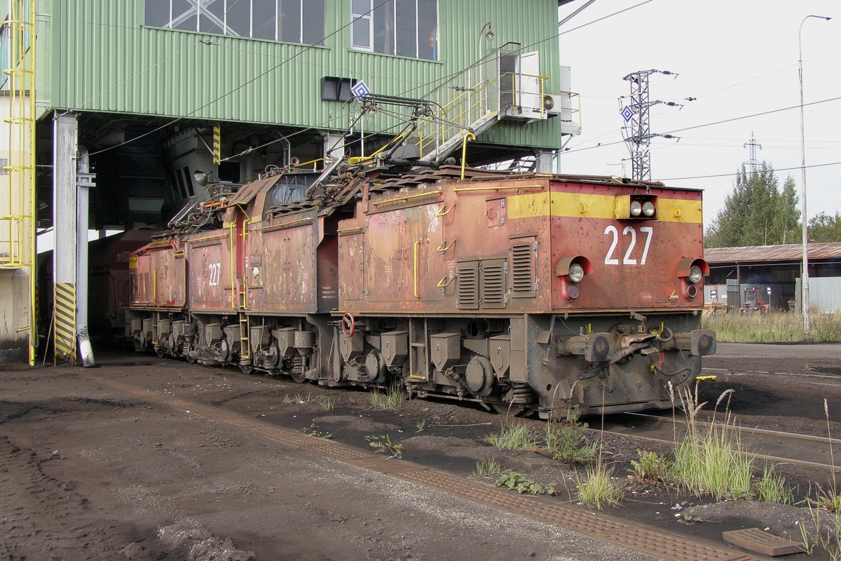 [1200x800] SU_26Em227c.jpg