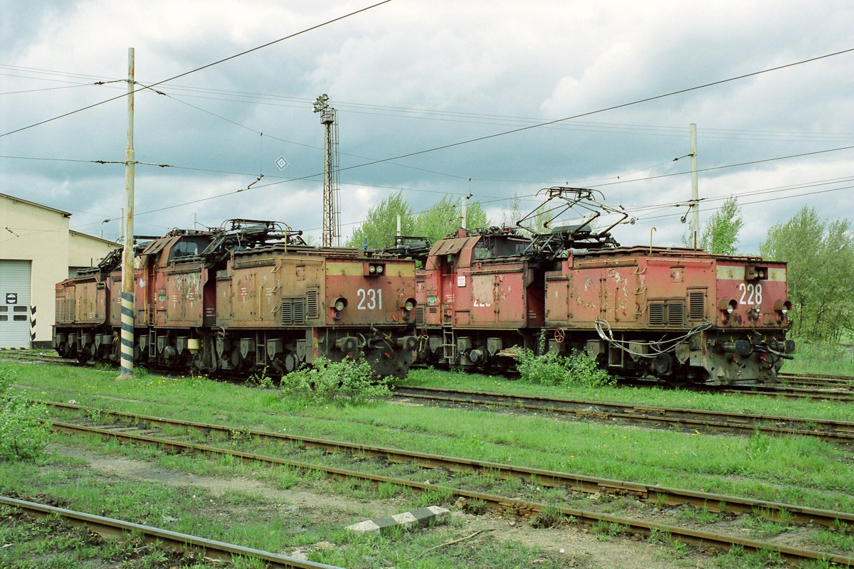 [1200x800] SU_26Em231e.jpg