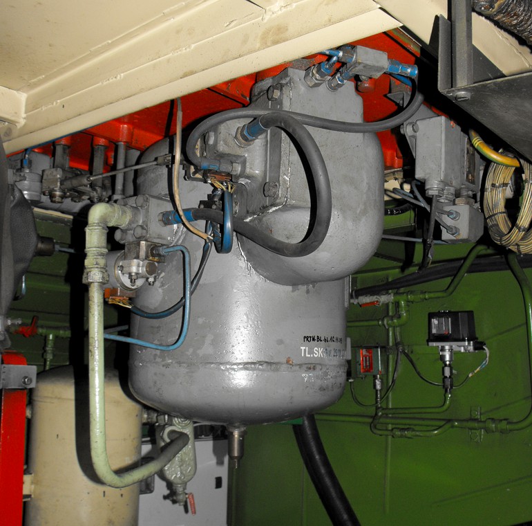 [770x760] 350015jimkaACvyp.jpg