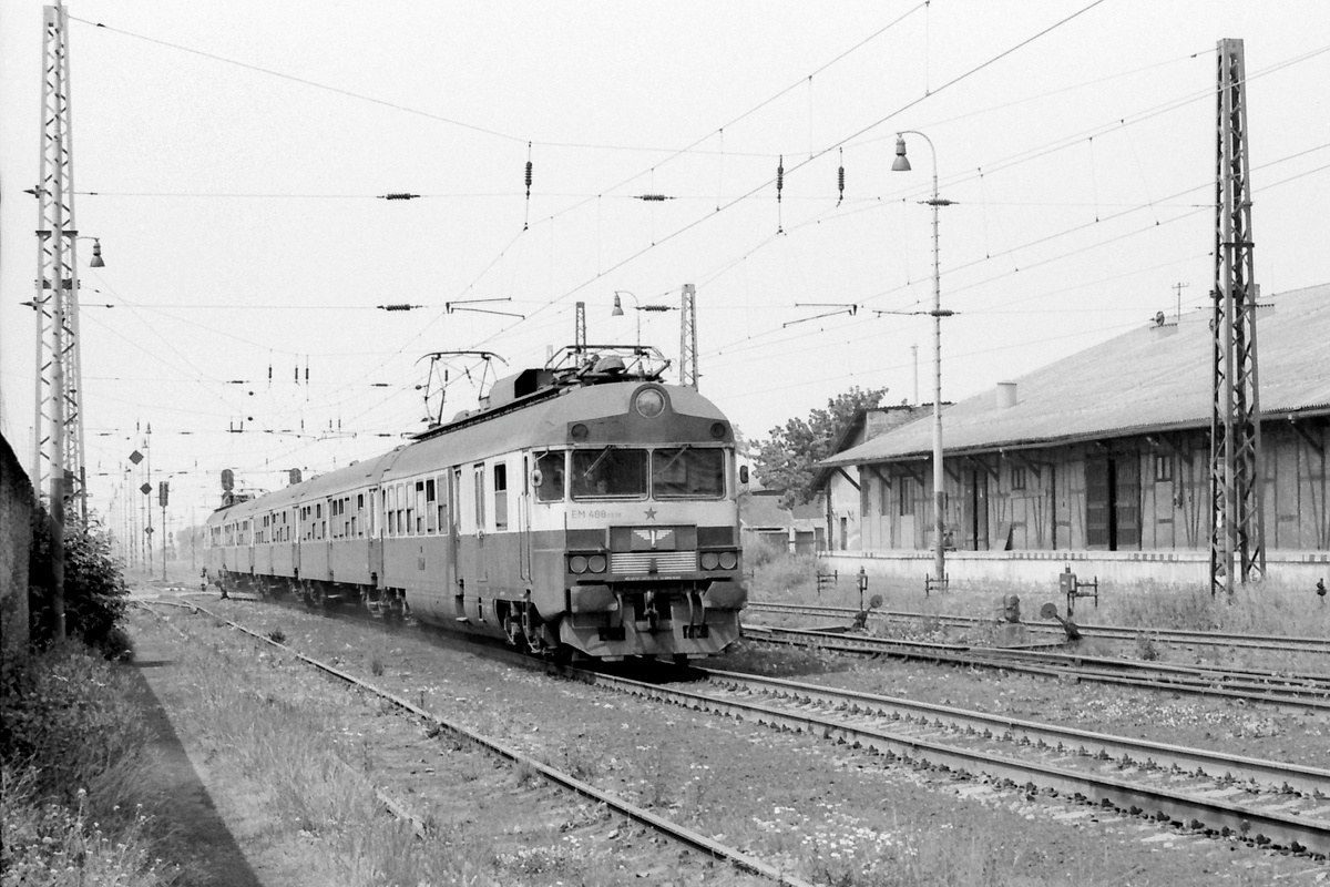 [1200x800] 460076e.jpg