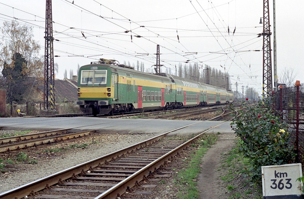 [1024x670] 470001i.jpg