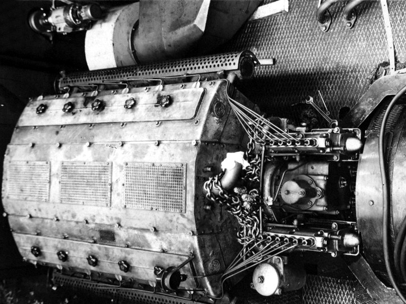 [800x600] 705motor1.jpg