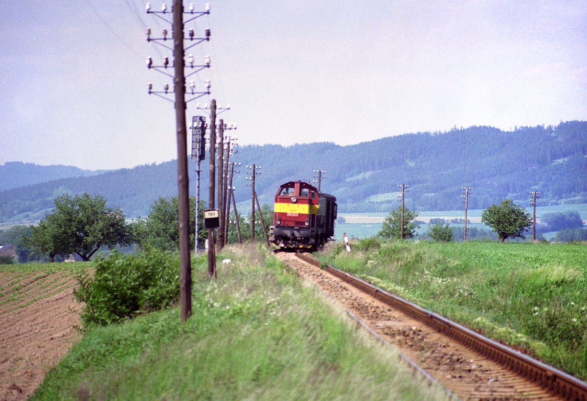 [1200x820] 735216h.jpg