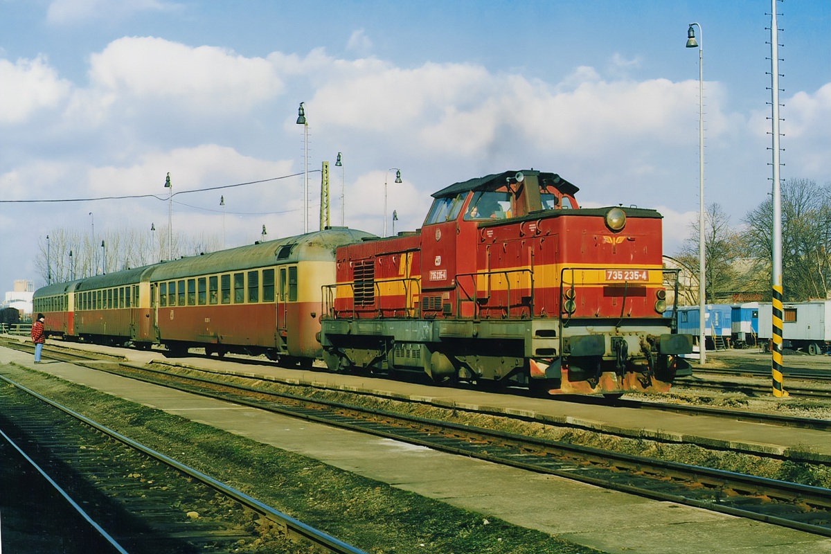 [1200x800] 735235a.jpg