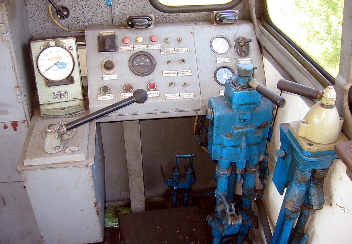 [1200x830] 748451kabina2.jpg