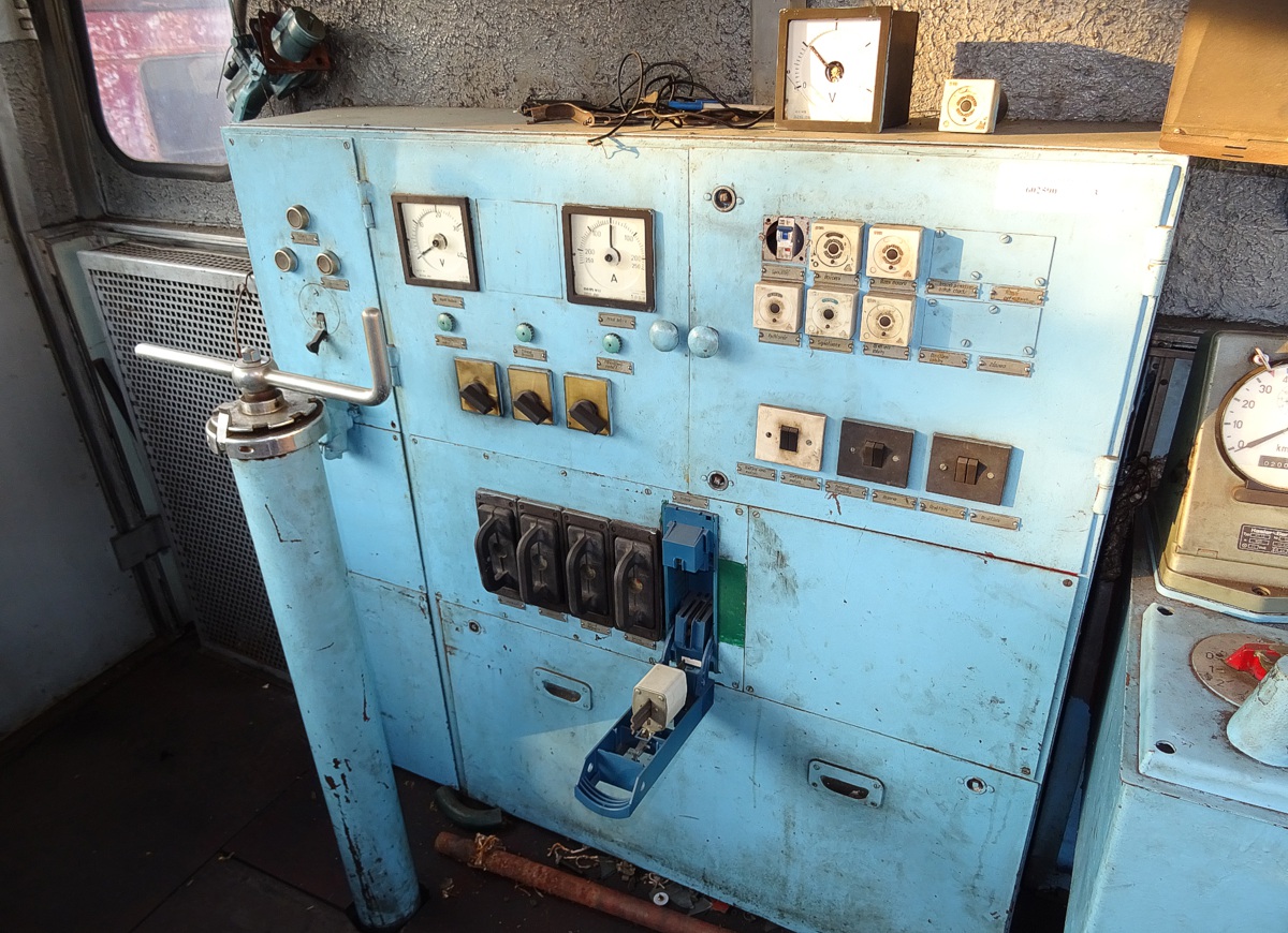 [1200x870] 748457kabina2.jpg