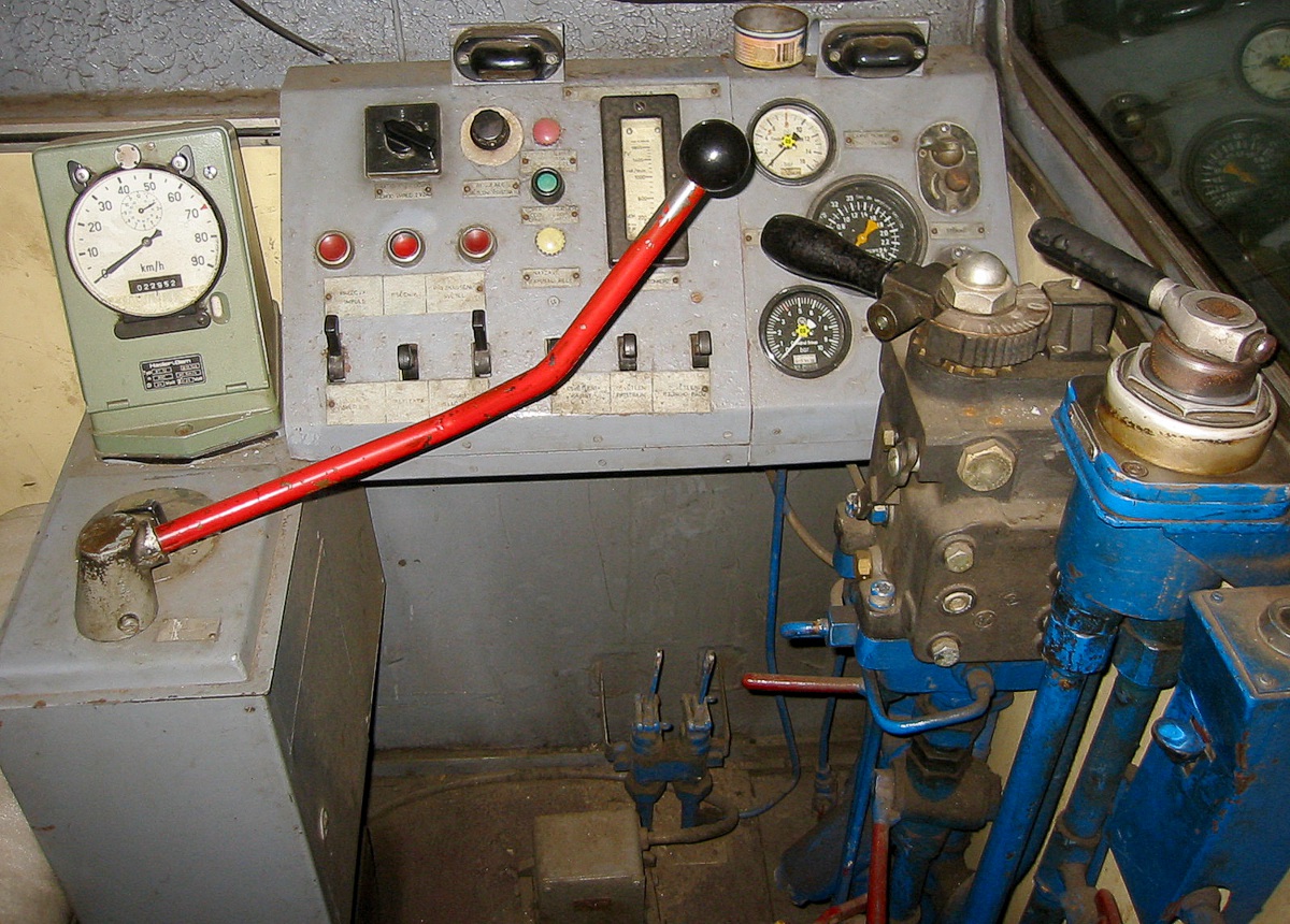 [1200x860] 748471kabina2.jpg