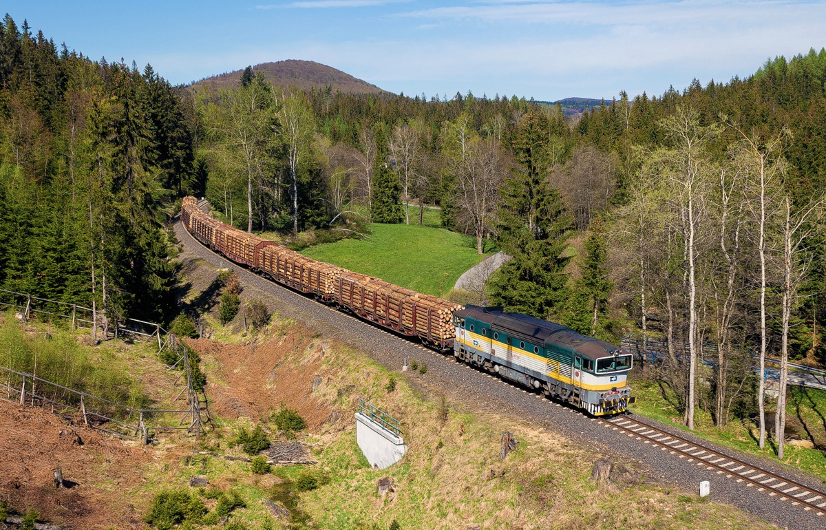 [1200x770] 753301a.jpg