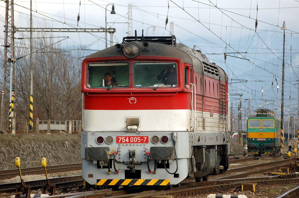 [1024x680] 754005f.jpg