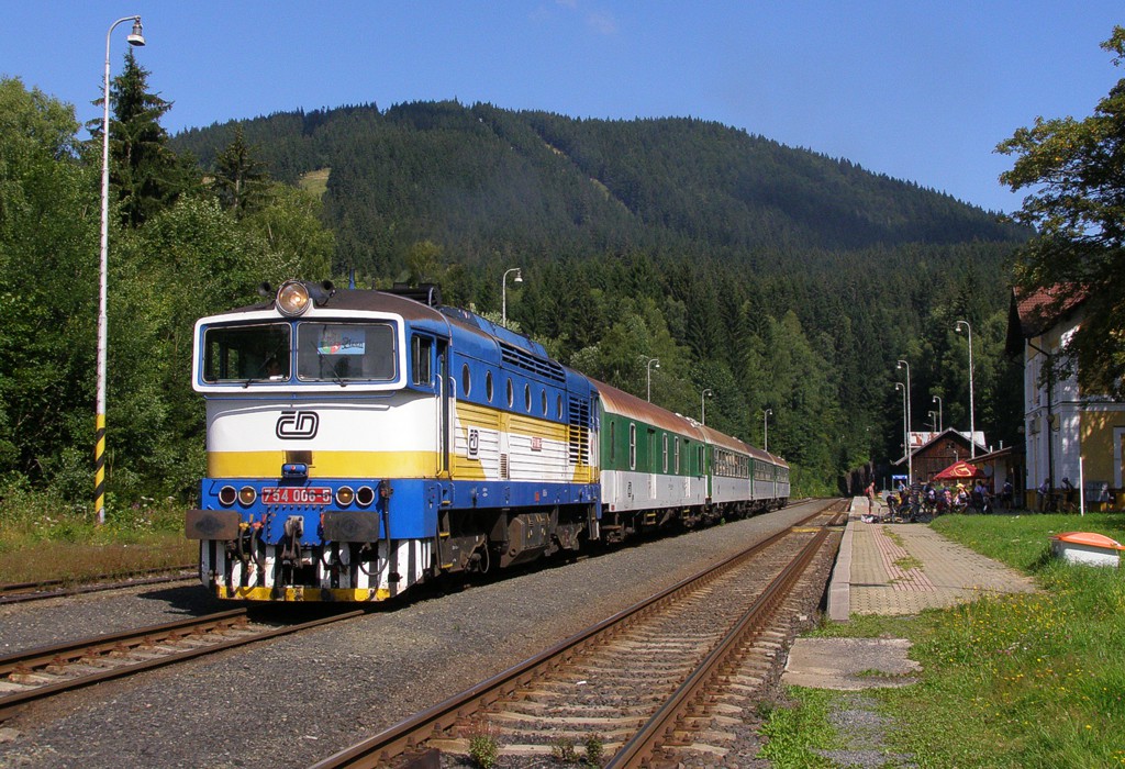 [1024x700] 754006c.jpg