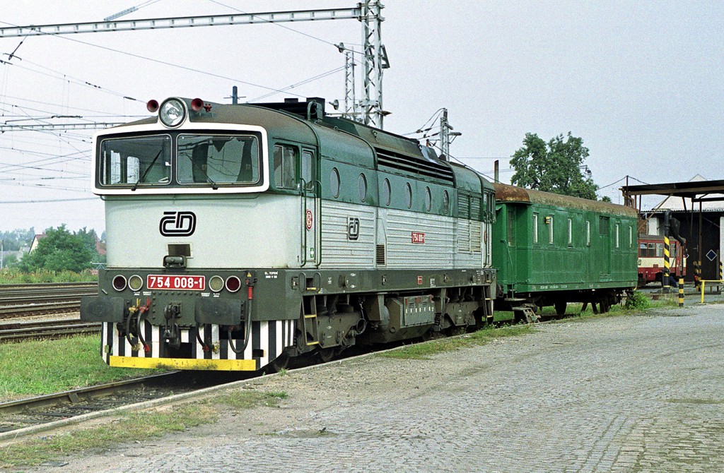 [1024x670] 754008a.jpg