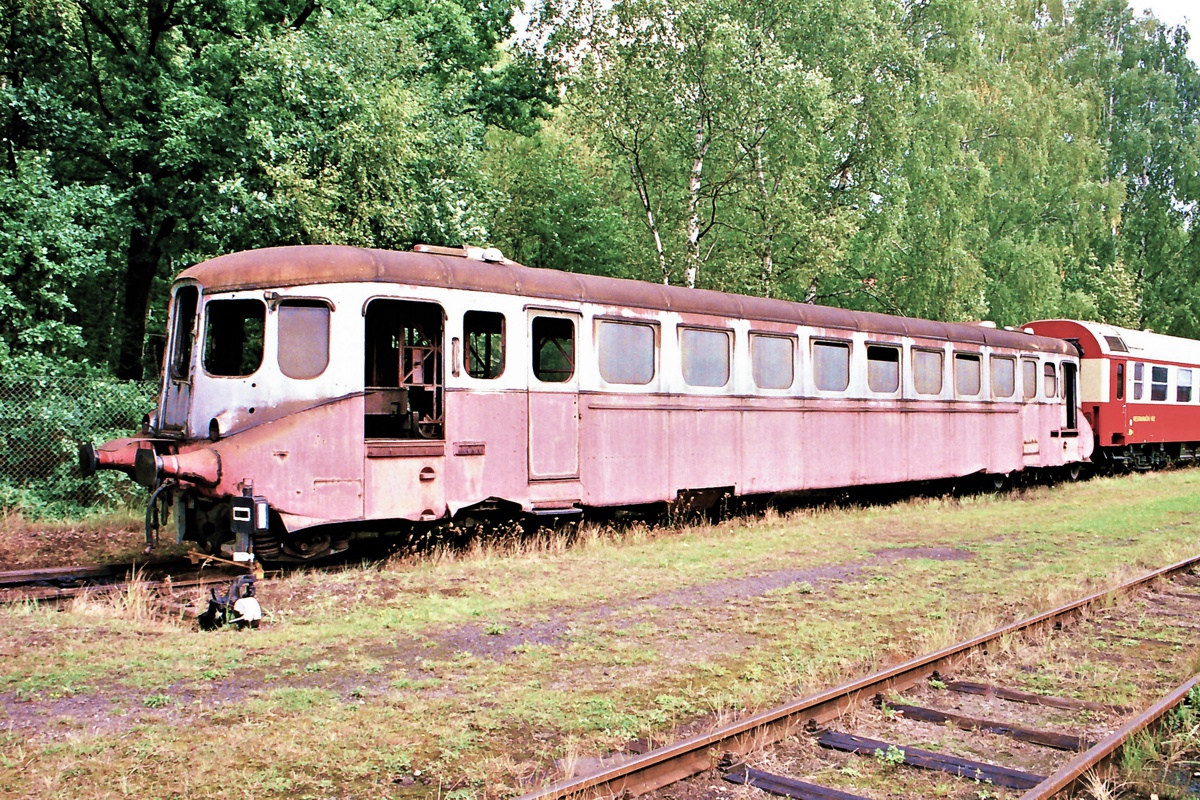 [1200x800] 825001_f.jpg