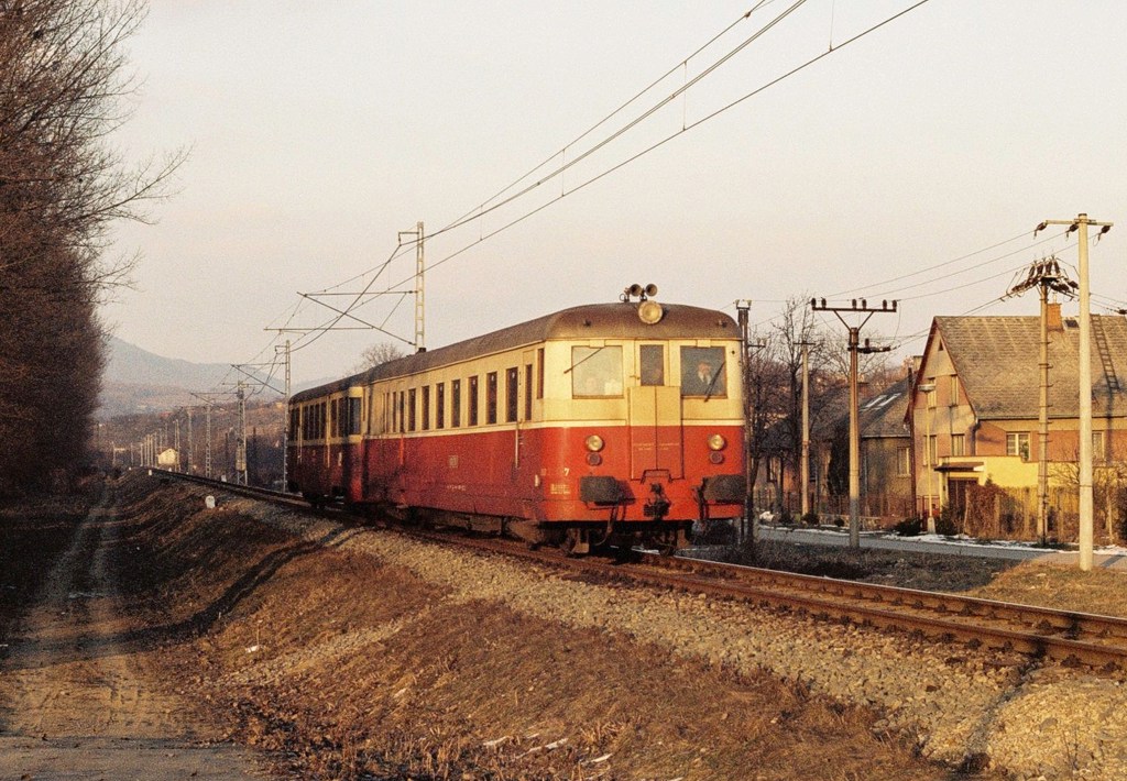 [1024x710] 830231a.jpg