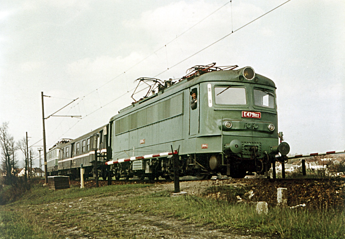 [1200x830] S479102b.jpg