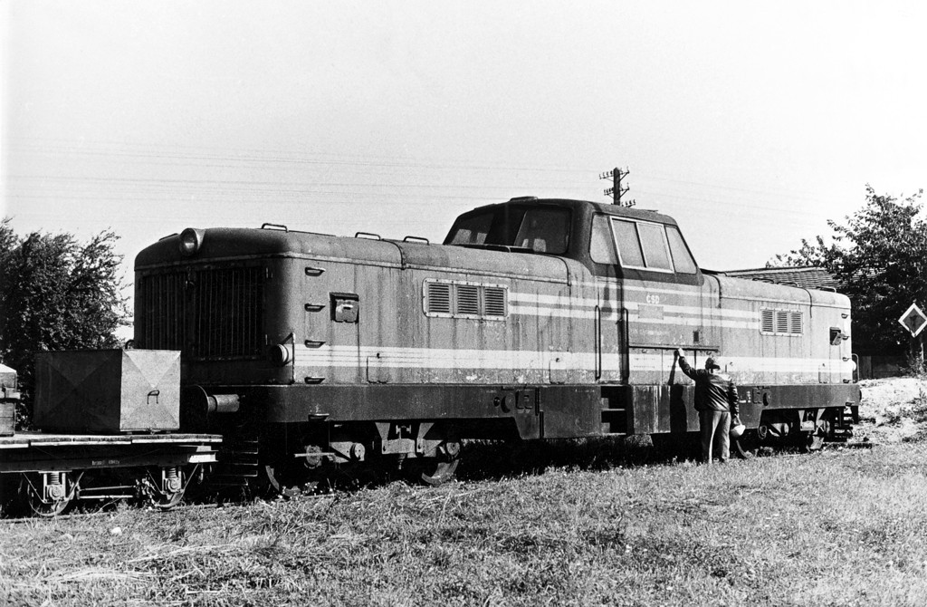 [1024x670] T475001b.jpg