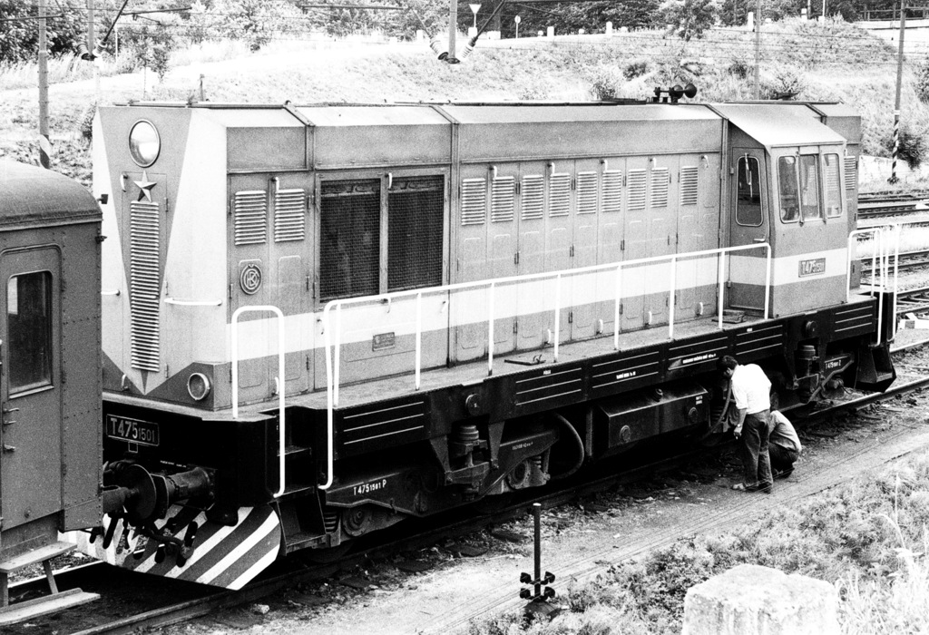 [1024x700] 744501a.jpg