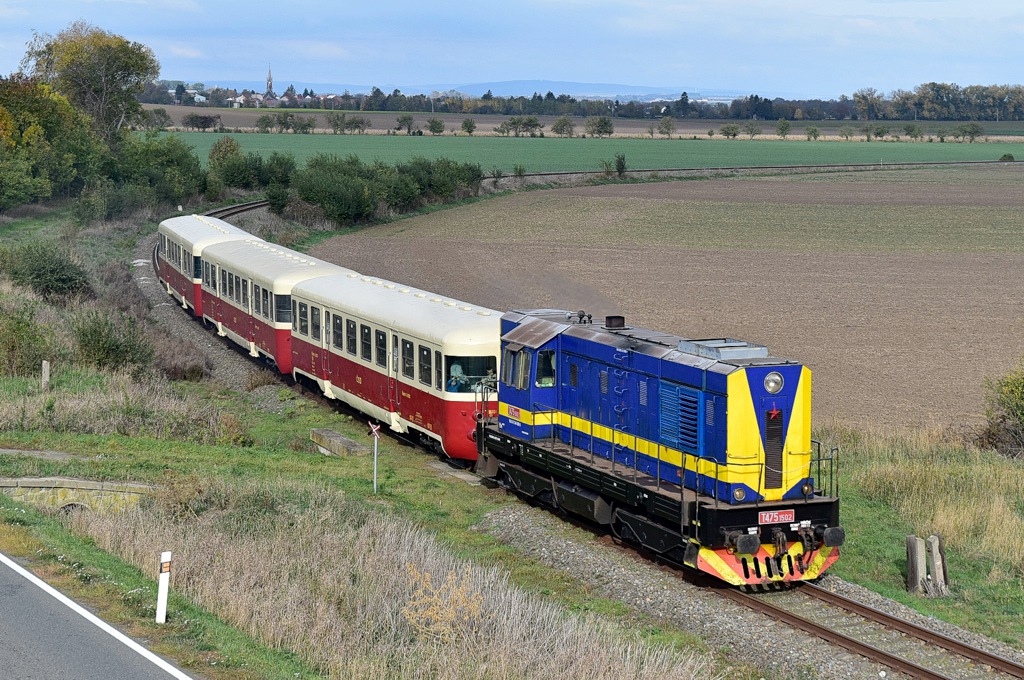 [1024x680] 744502v.jpg