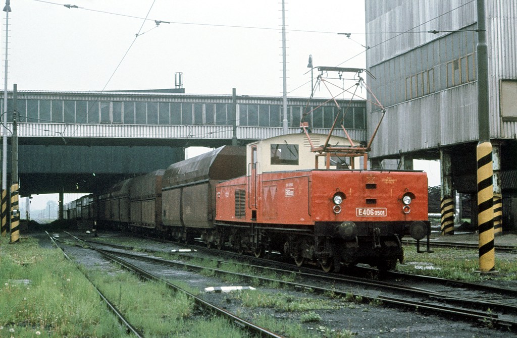 [1024x670] 106501l.jpg