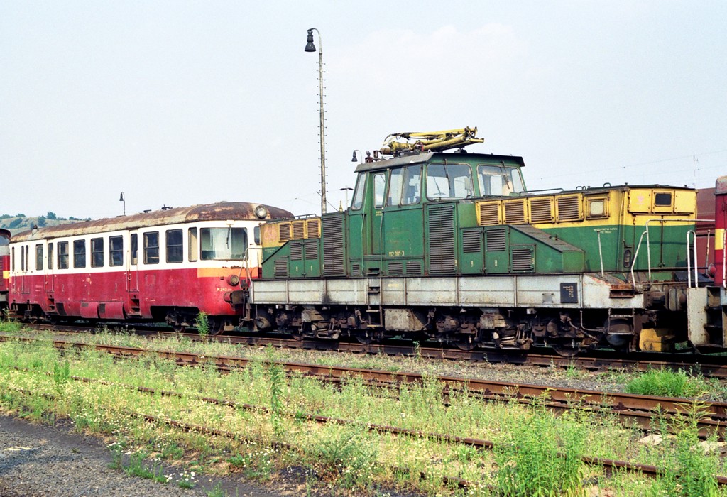 [1024x700] 112001i.jpg