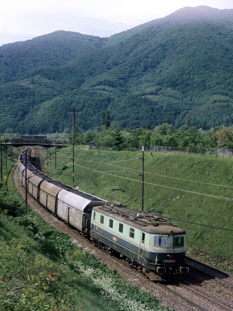 [768x1024] 121001d.jpg