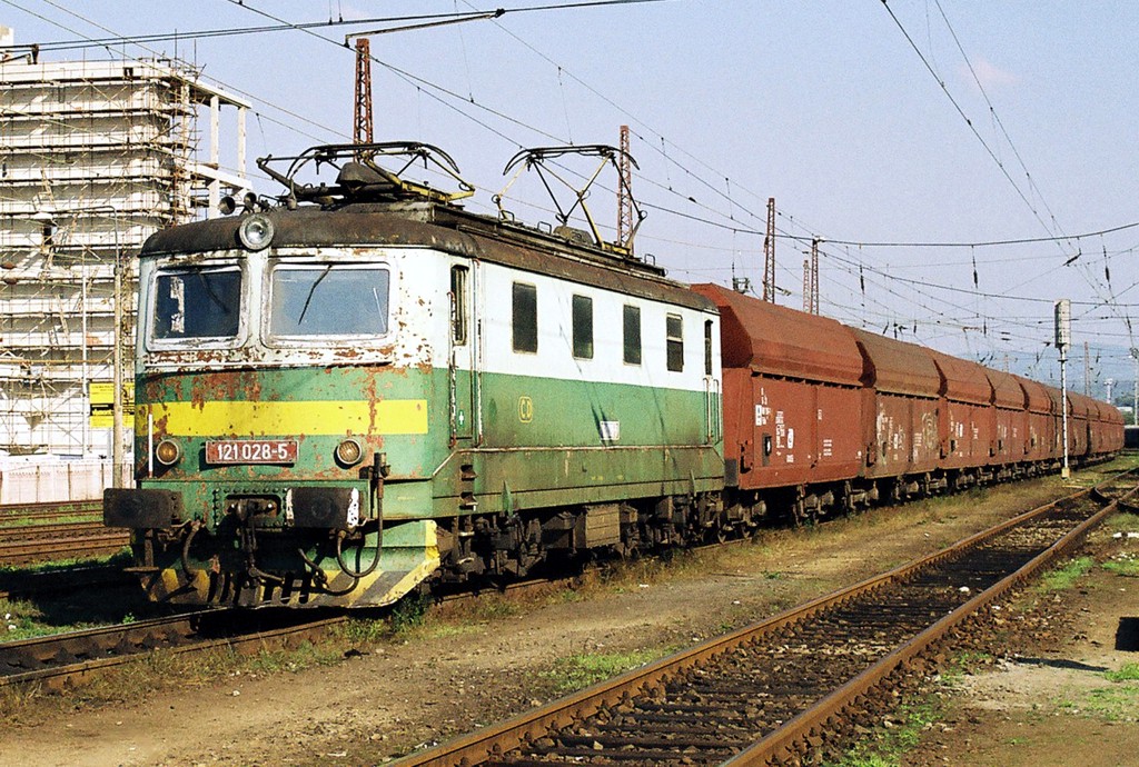 [1024x690] 121028b.jpg