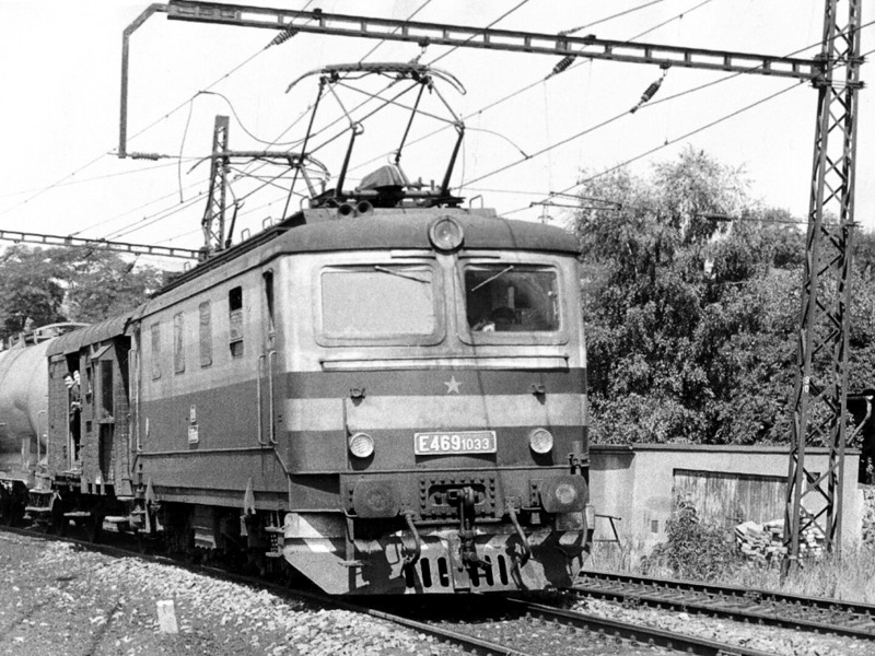 [800x600] 121033a.jpg