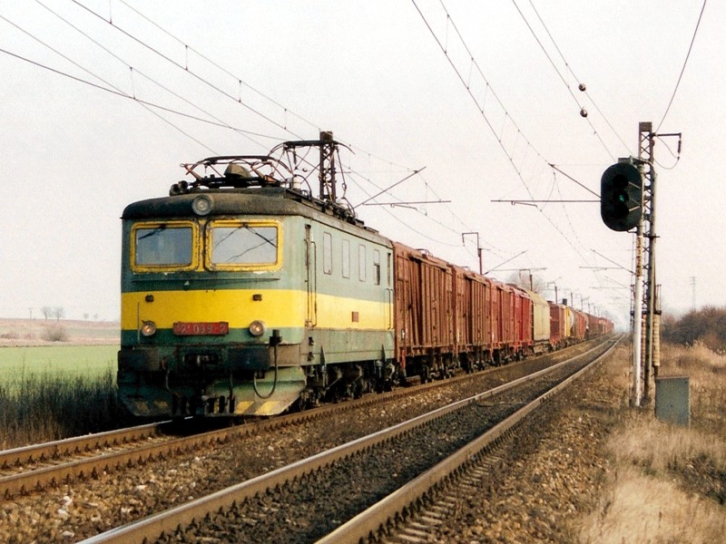 [800x600] 121039a.jpg